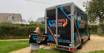 Thumbnail photo by Louisa Moris of Veo Moves