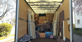 Thumbnail photo by Del Amin of WINST Umzüge & Transporte