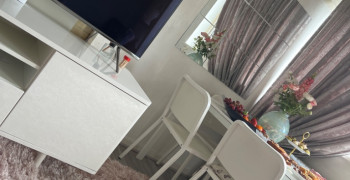 Thumbnail photo by Fury Adam of UK Home Removals