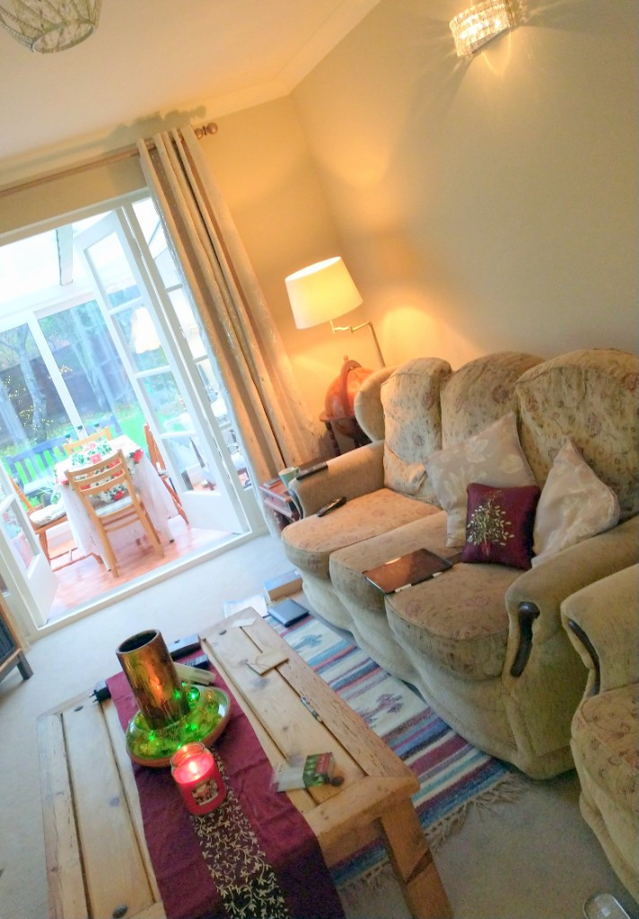 Second photo by Alison Farr of Move it with Mee Removals - Large