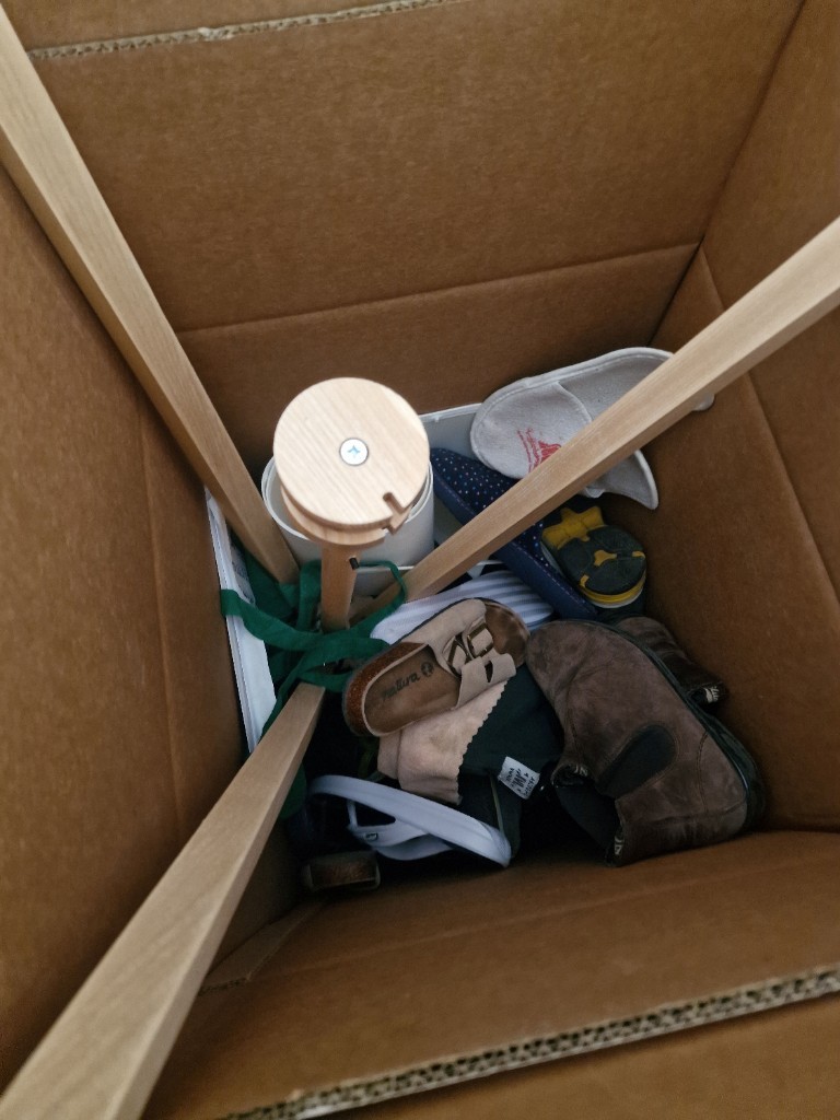 Photo by Fm Paula of A. Univers Transit Ltd - Large