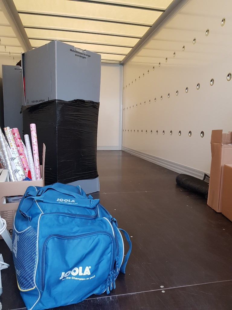 Second photo by Schweitzer Sabine of Der Umzugsschreiner - Large