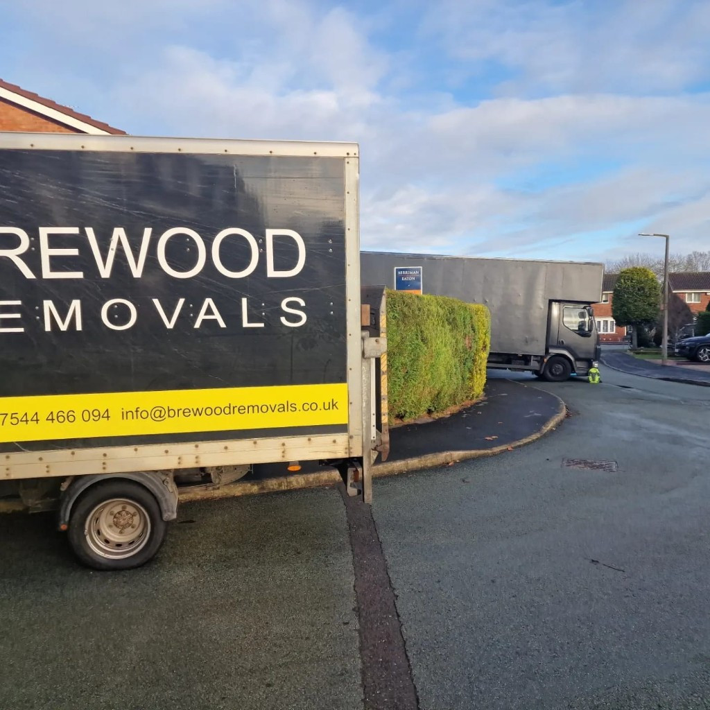 Second photo by Karen Thompson of Brewood Removals  - Large