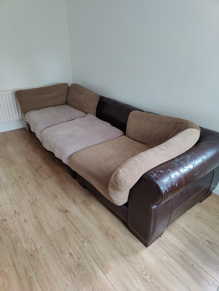 Second photo by Liam Jones of Rightmove Removals - Large