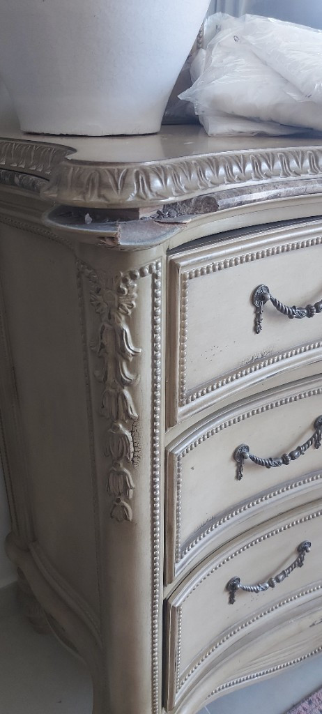 Second photo by Maria Makon of Pickfords - Large