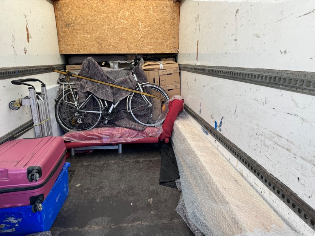 Second photo by Maria Begonia of CAME-RO LTD - Large