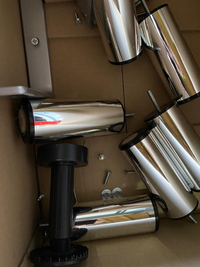 Second photo by Barbara Streuli of Harsch Moving - Large