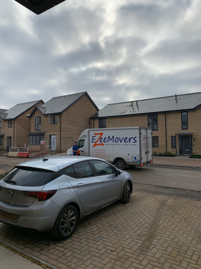 Photo by Simon Holborn of Ezee Movers - Large