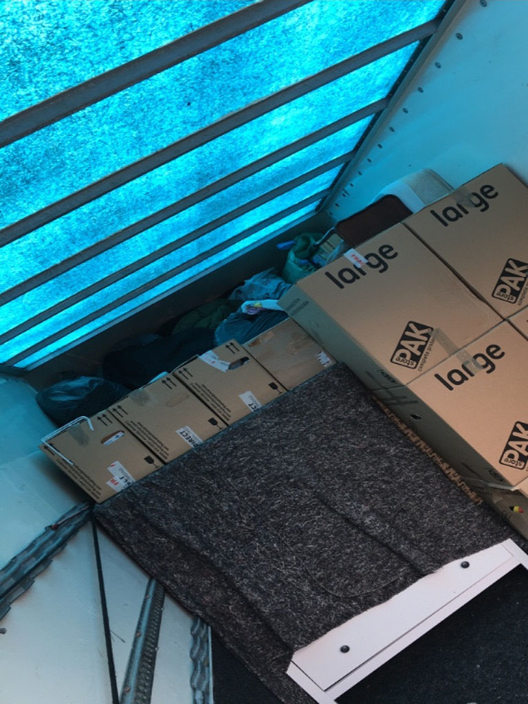 Photo by Thomas Hodgson of My House Removals - Large