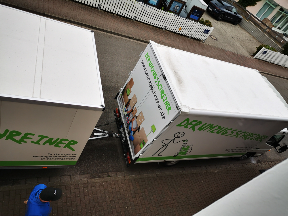 Second photo by Heike Heilmann  of Der Umzugsschreiner - Large