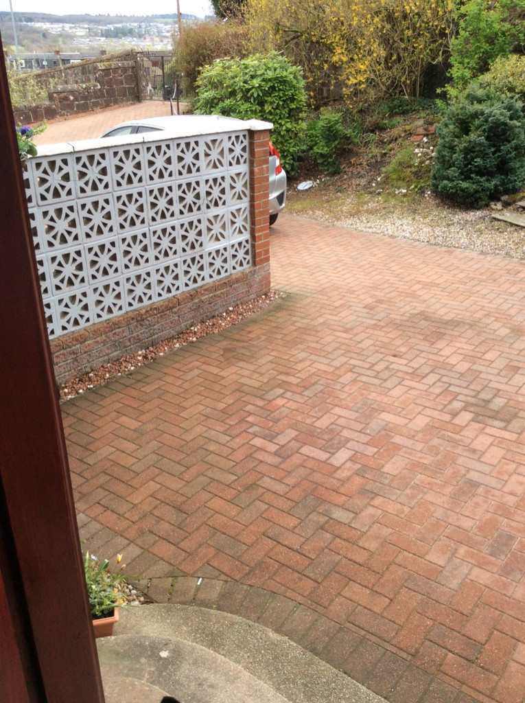 Second photo by Sheila Galbraith of Scot Removals - Large