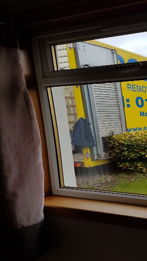 Photo by Tina Bowen of Economove Removals - Large