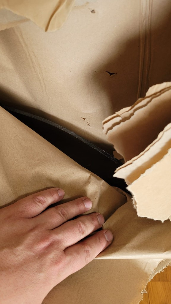 Photo by Claire Kim of PSS International Removals - Large