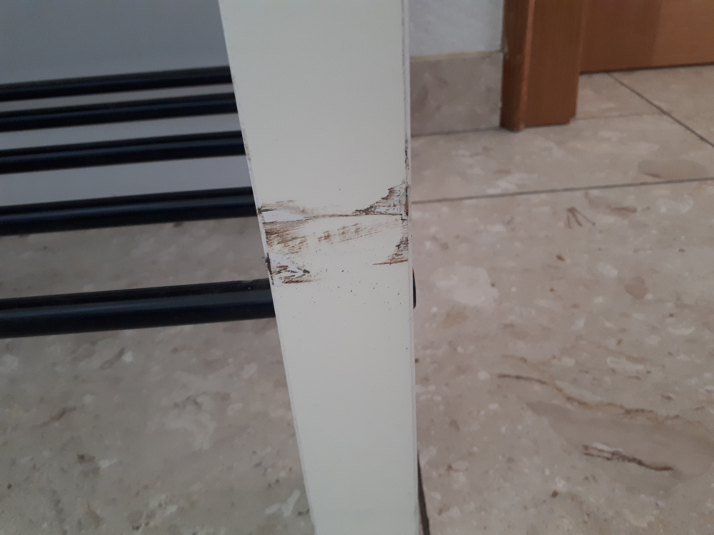 Second photo by Andrea Sol of Movinga - Large