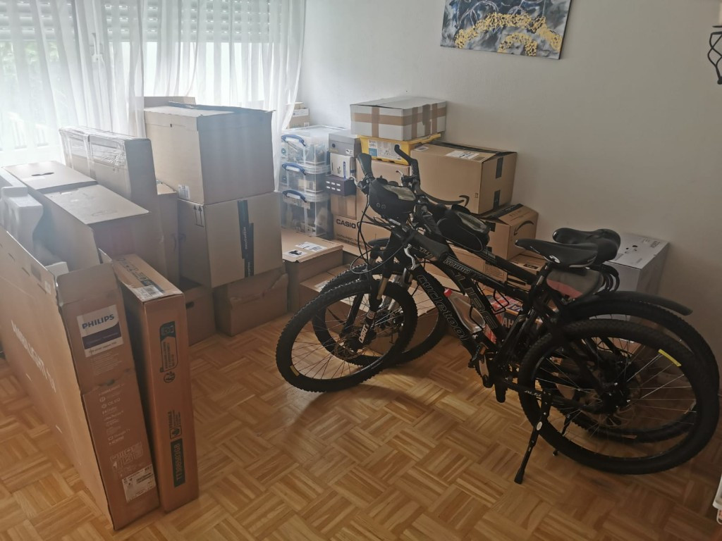 Photo by Mario Leuzzi of Kraustina - Large