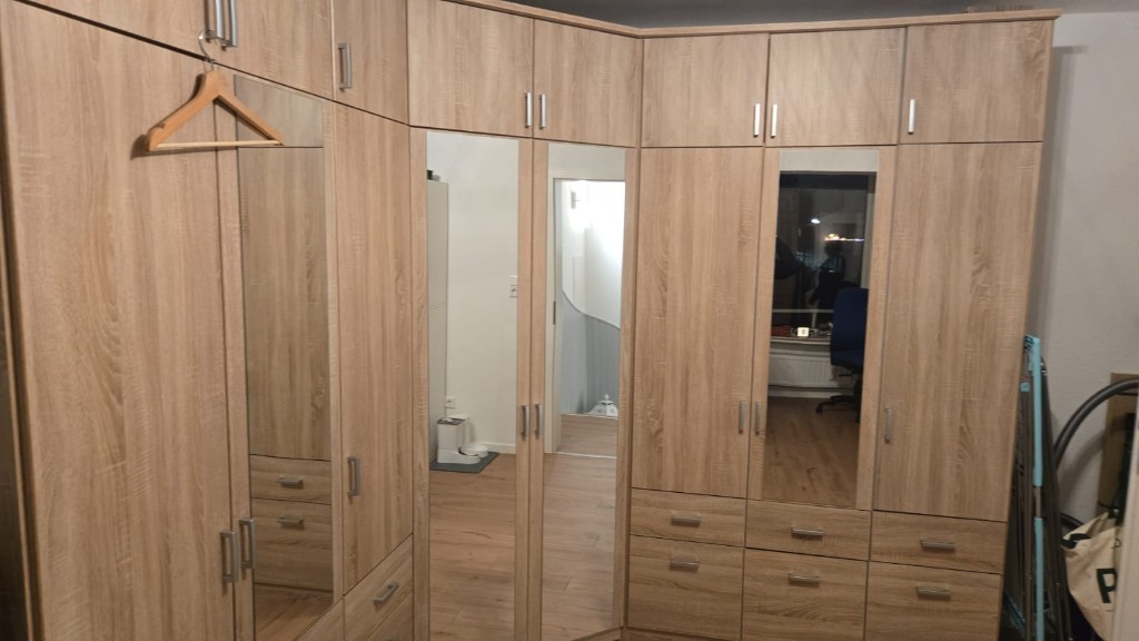 Second photo by Andreas Schumacher of Tetris Umzüge - Large