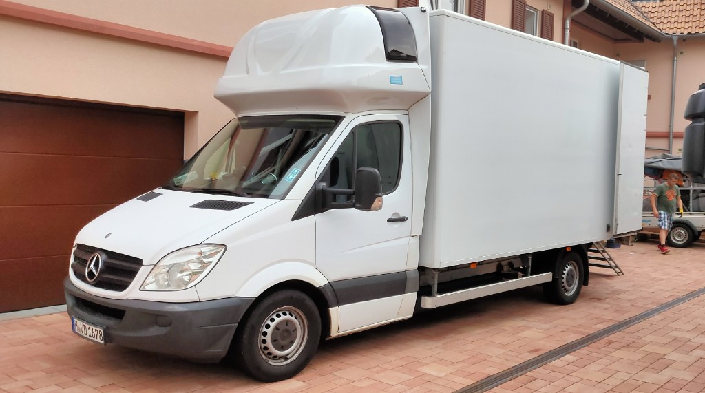 Second photo by Burchard Heuer of Movinga - Large