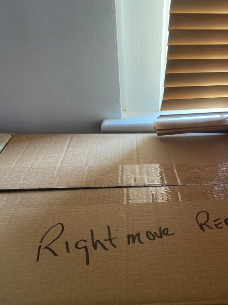 Photo by Siri Au of Rightmove Removals - Large