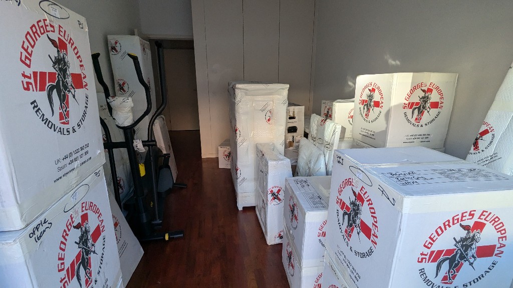 Photo by Goncalo Aguiar of Total Moving Solutions Ltd - Large