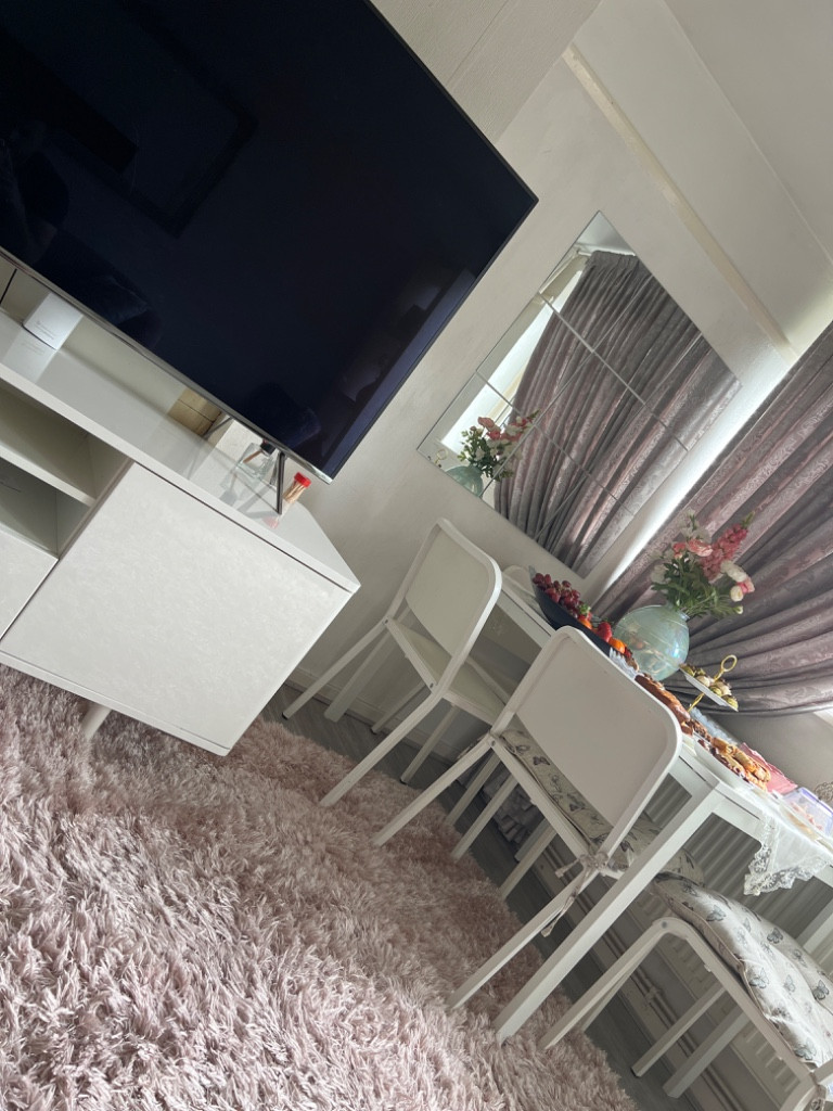 Photo by Fury Adam of UK Home Removals - Large