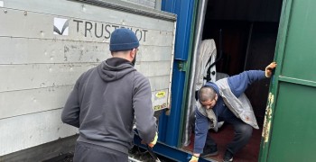 Thumbnail photo by Hamzah Muhammad of Mr Ts Removals