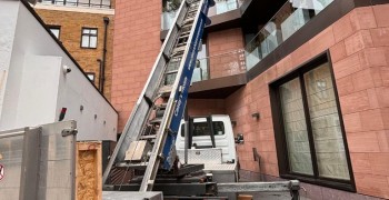 Second thumbnail photo by Botond Kovacs of Casey's Removals