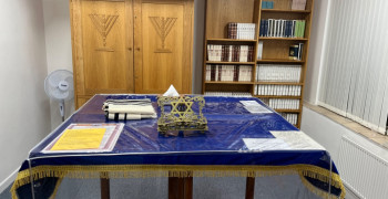 Thumbnail photo by Bournemouth Sephardi Asso of Brewood Removals 