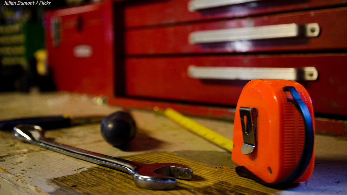 How to Pack a Garage for Moving Garage Packing Checklist & Tips