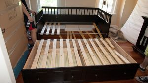 How to pack and move furniture