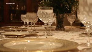How to Pack Glasses and Plates for Moving