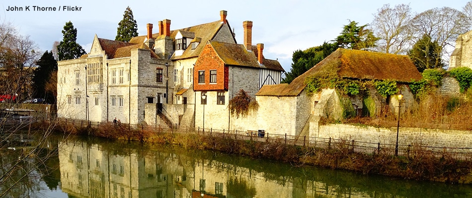 The Pros and Cons of Moving to The South East Of England - RemovalReviews